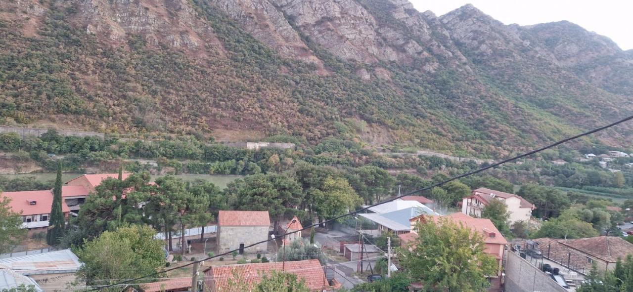 West Door Apartment Mtskheta Exterior photo