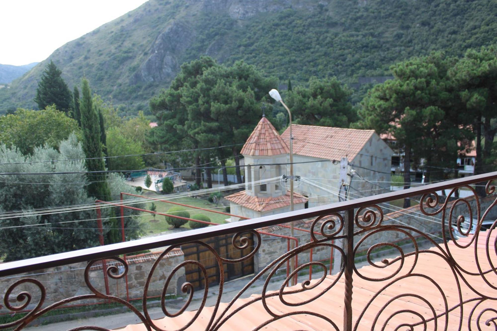 West Door Apartment Mtskheta Exterior photo