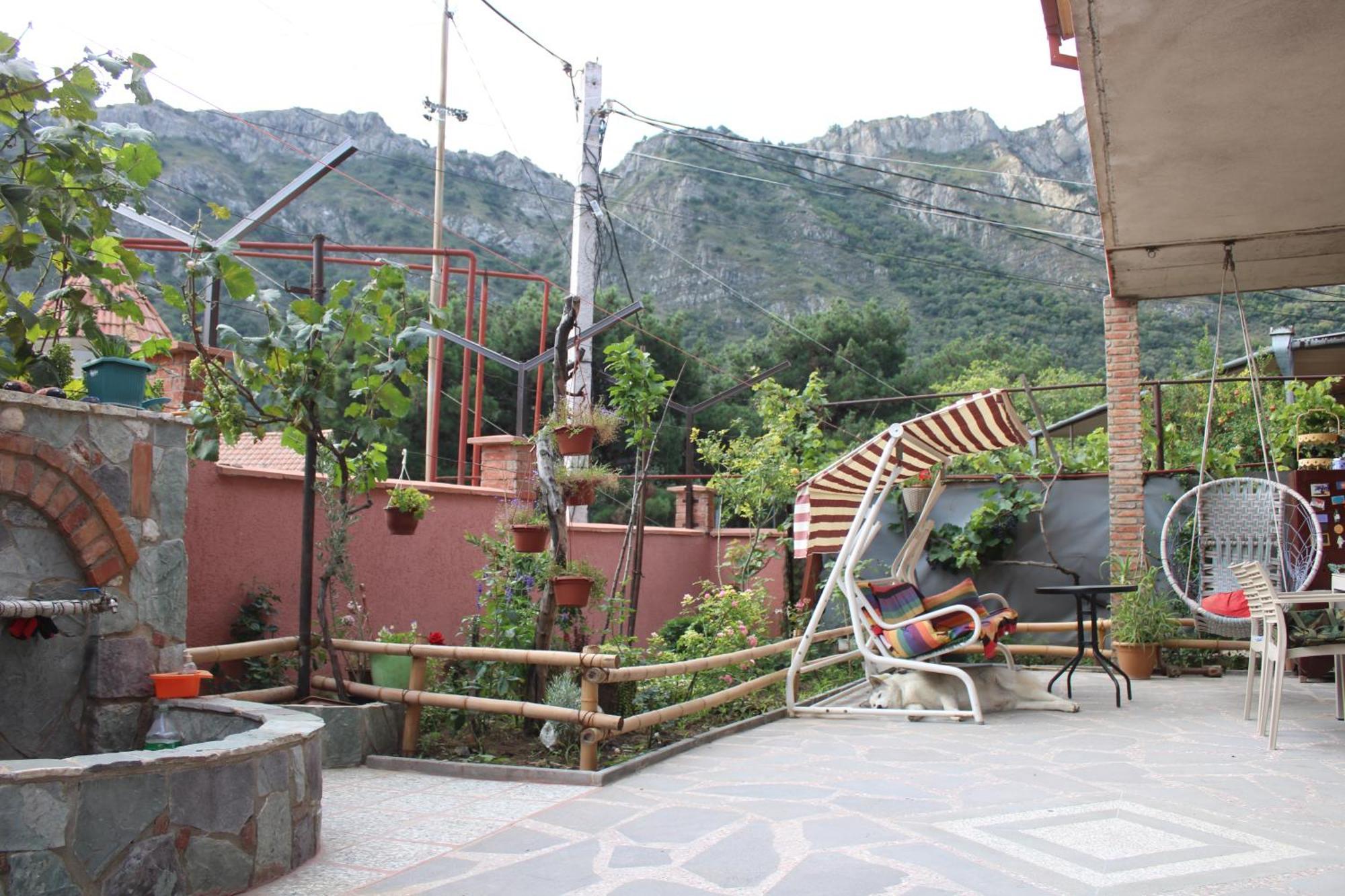 West Door Apartment Mtskheta Exterior photo