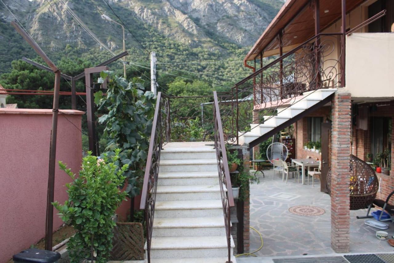 West Door Apartment Mtskheta Exterior photo