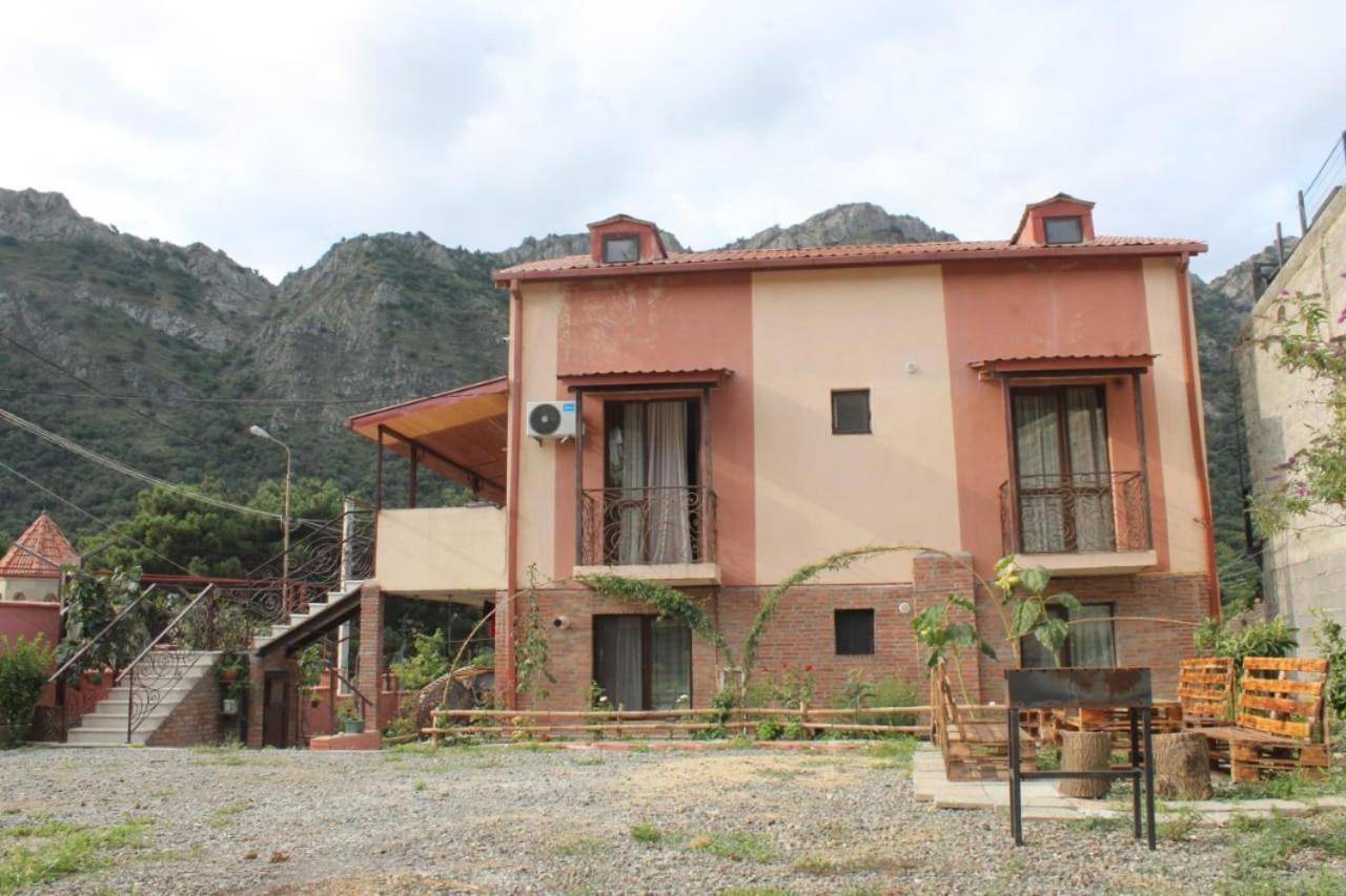 West Door Apartment Mtskheta Exterior photo