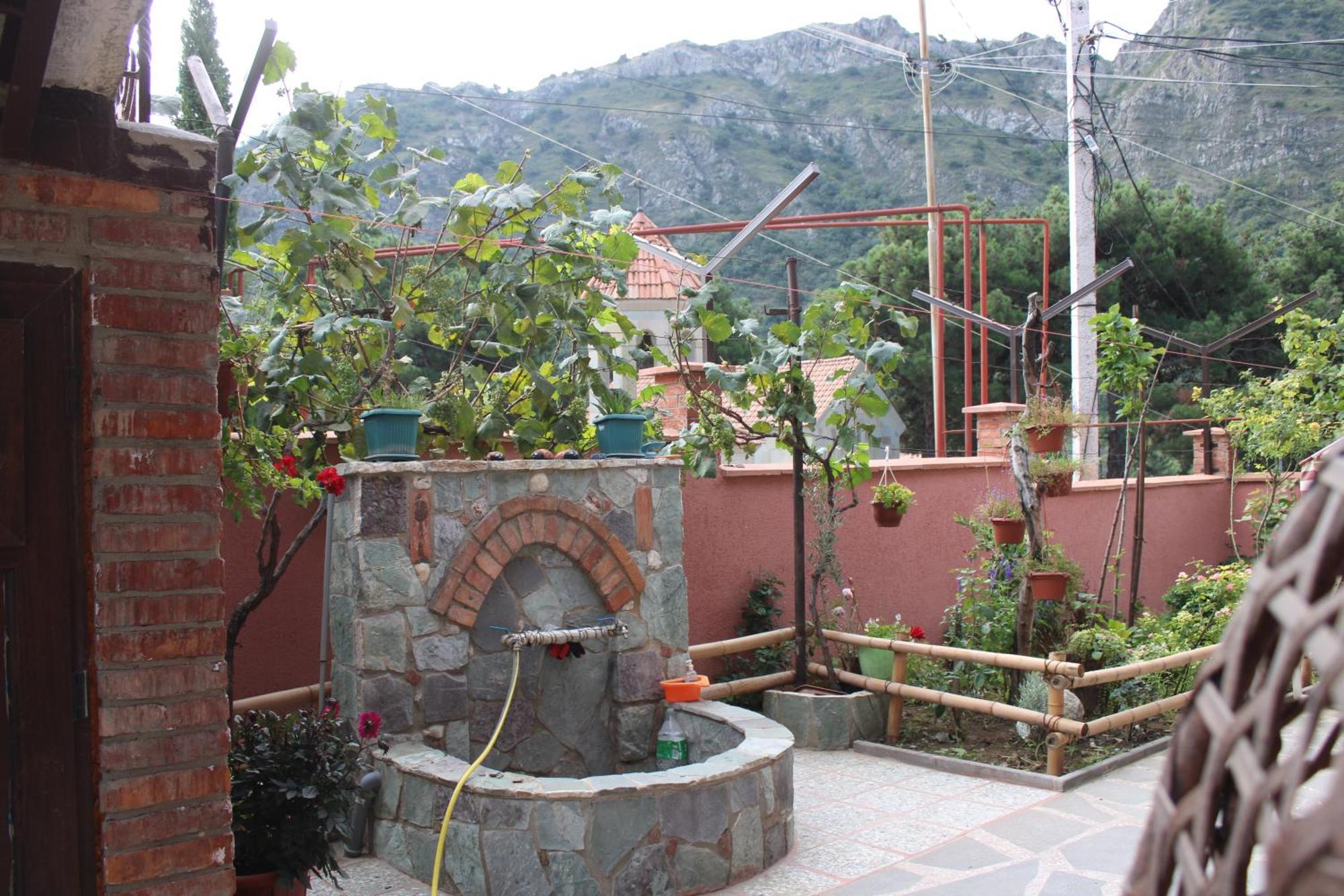 West Door Apartment Mtskheta Exterior photo